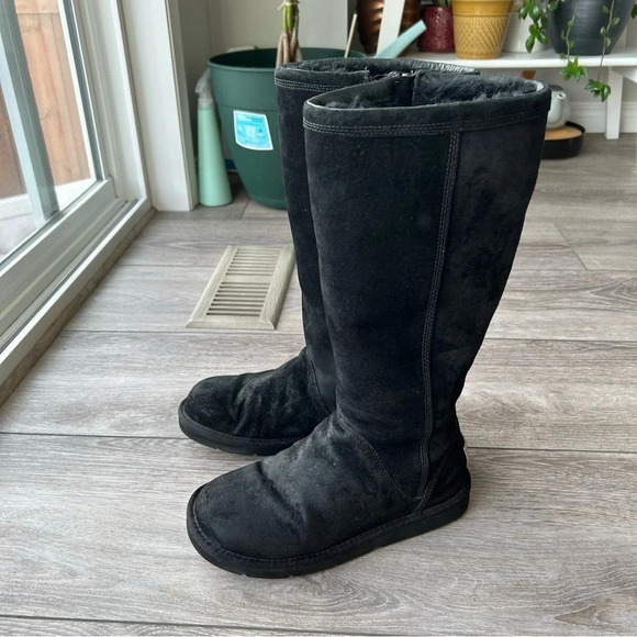 UGG  Black Sheepskin Lining Suede Leather Tall Boots - Picture 1 of 16